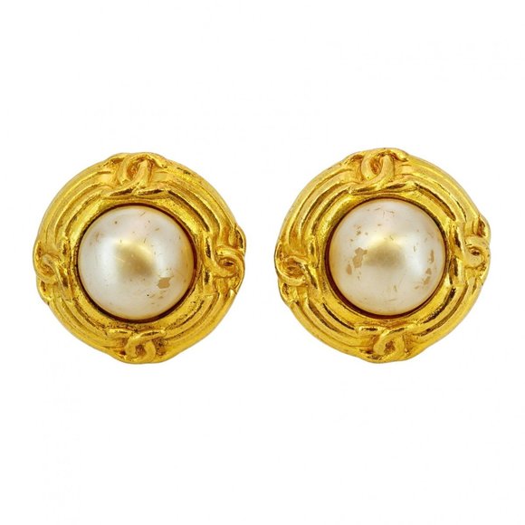 Chanel Coco Mark Circle Earrings with GP Plated Faux Pearls in Gold for Women - Picture 1 of 10